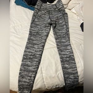 Kines is size XS worn about 4-5 times